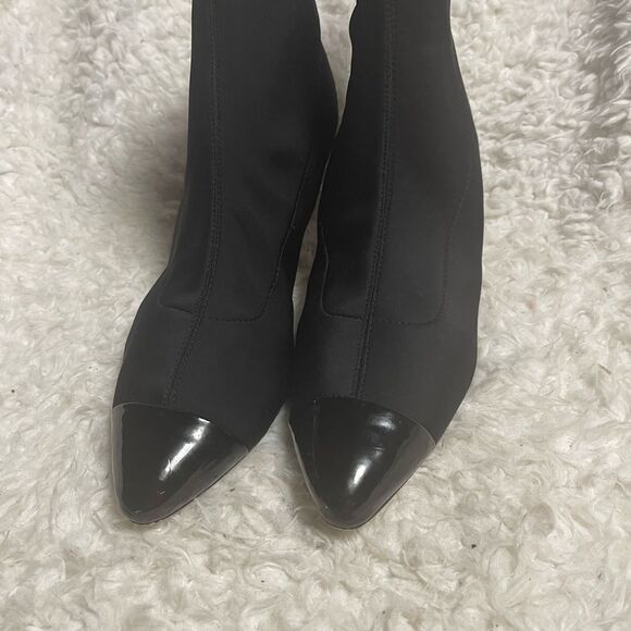 Nanette Lepore Elegant textile & patent Black Ankle Boots kitten heels SZ10M - Picture 2 of 9